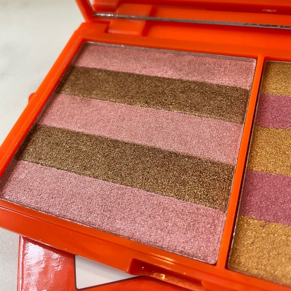💕Dr Seuss x Revolution Horton Hears A Who Highlight, Bronzer Palette - Picture 4 of 6
